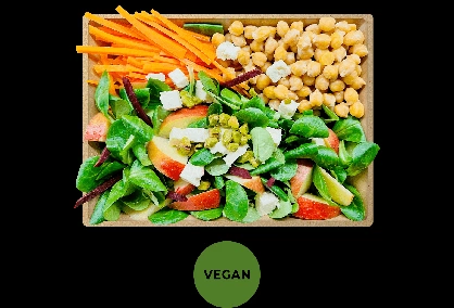 Gesunde und frische Bagels, Gerichte, Salate, Snacks, Wraps und Getränke aus einem Automaten: Hirtenkäse Kichererbsen Salat