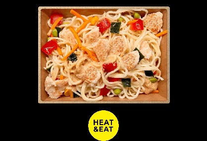 Gesunde und frische Bagels, Gerichte, Salate, Snacks, Wraps und Getränke aus einem Automaten: Asia Nundeln | Hähnchen